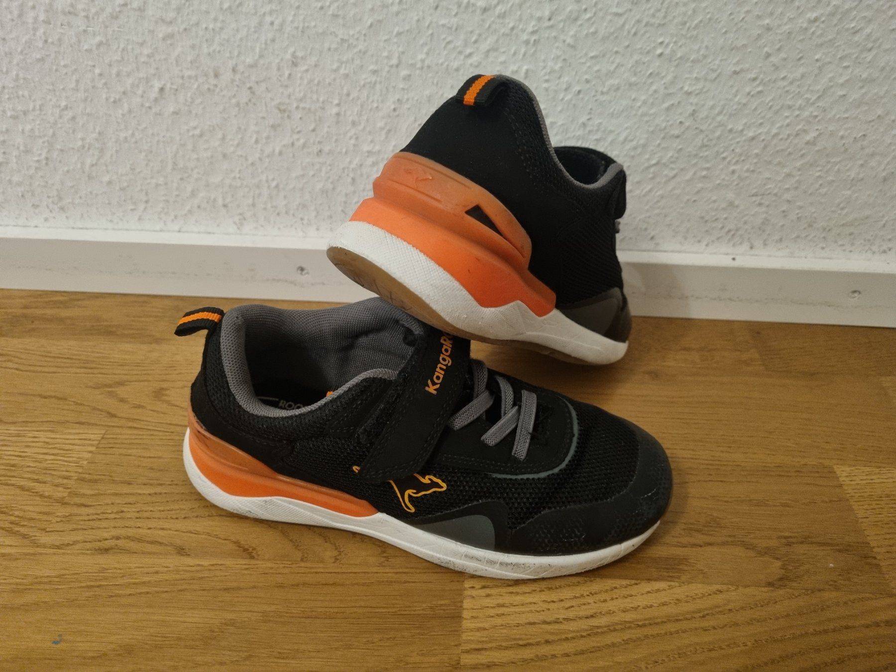 Scarpe per ragazzi: Hallenschuh gr 32 – Usato da Rümlang venduto da Franny93 1