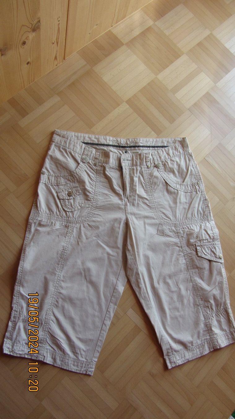 Pantaloni: Shorts beige taille 44 – Usato da Oberried FR venduto da berg04
