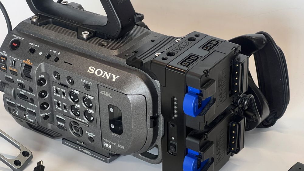 Sony Camcorder: Sony Vollformat-6K-Sensor Profi-Kamera PXW-FX9 – Gebraucht aus Arlesheim von arbel 1