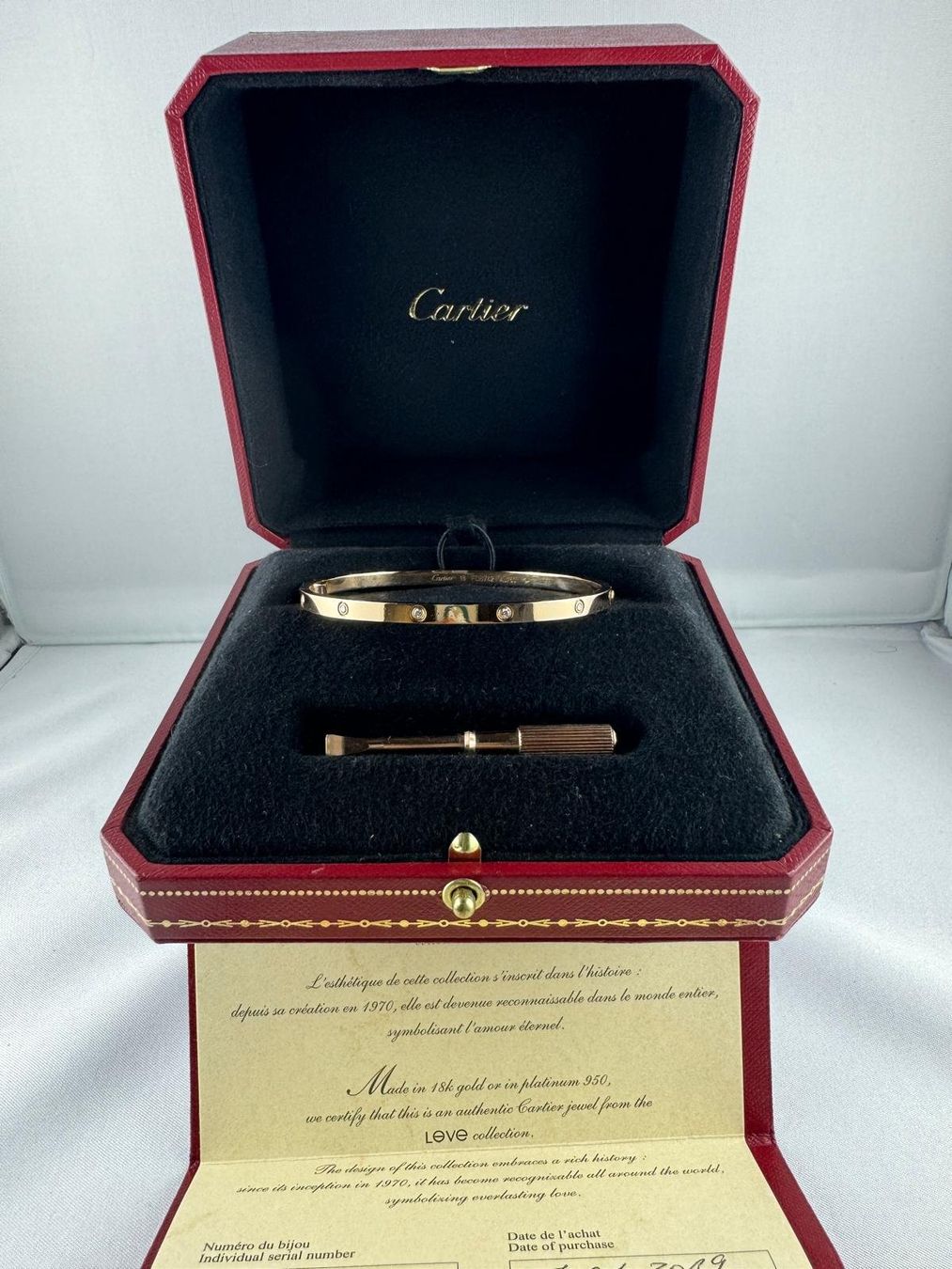 Cartier Bracciali & Braccialetti: CARTIER LOVE BRACLETS AVEC 10 DIAMANTS TAILLE 18 – Usato da Pully venduto da Occasions-luxe.Golay 4