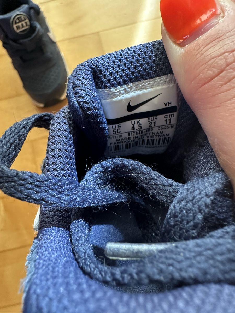 Nike Scarpe per ragazzi: Nike Air Max Grösse 21 – Usato da Zollikofen venduto da Taximan89 1