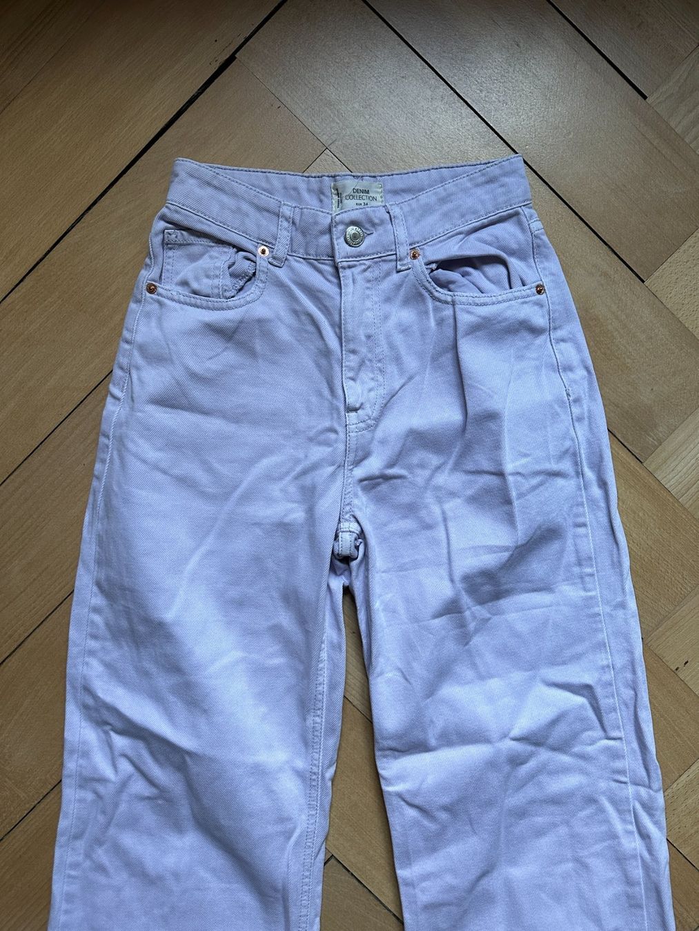 Tally Weijl Jeans: Straight Cut Jeans lila 34 – Usato da Zürich venduto da Diazaio 1