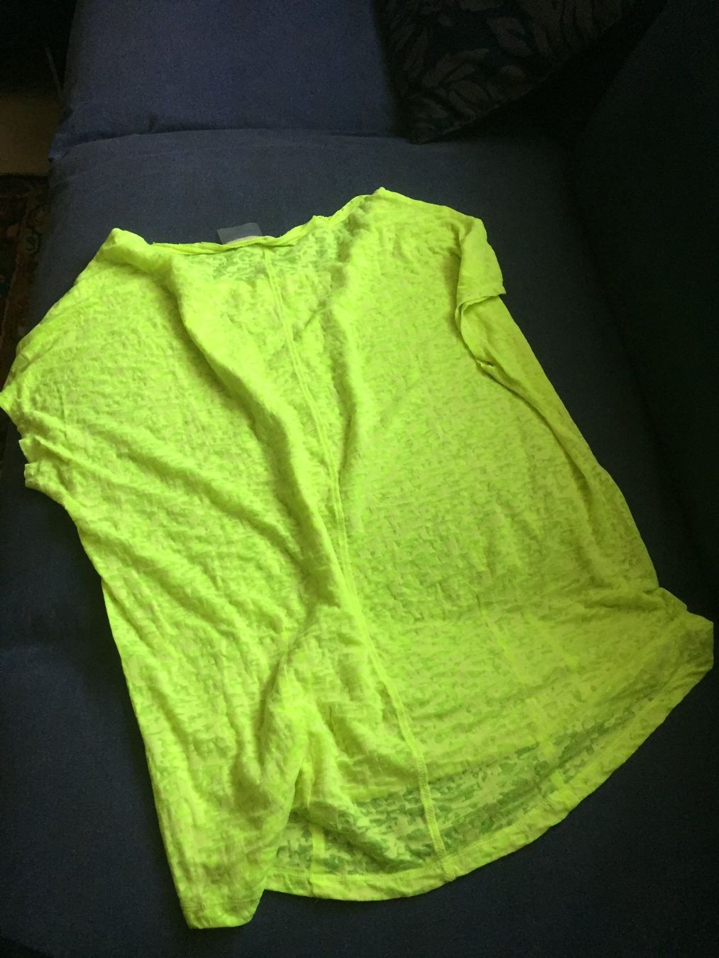 Calvin Klein T-Shirts: Maglietta Gialla Calvin Klein – Neu (gemäss Beschreibung) aus Meilen von val_tsv8 3