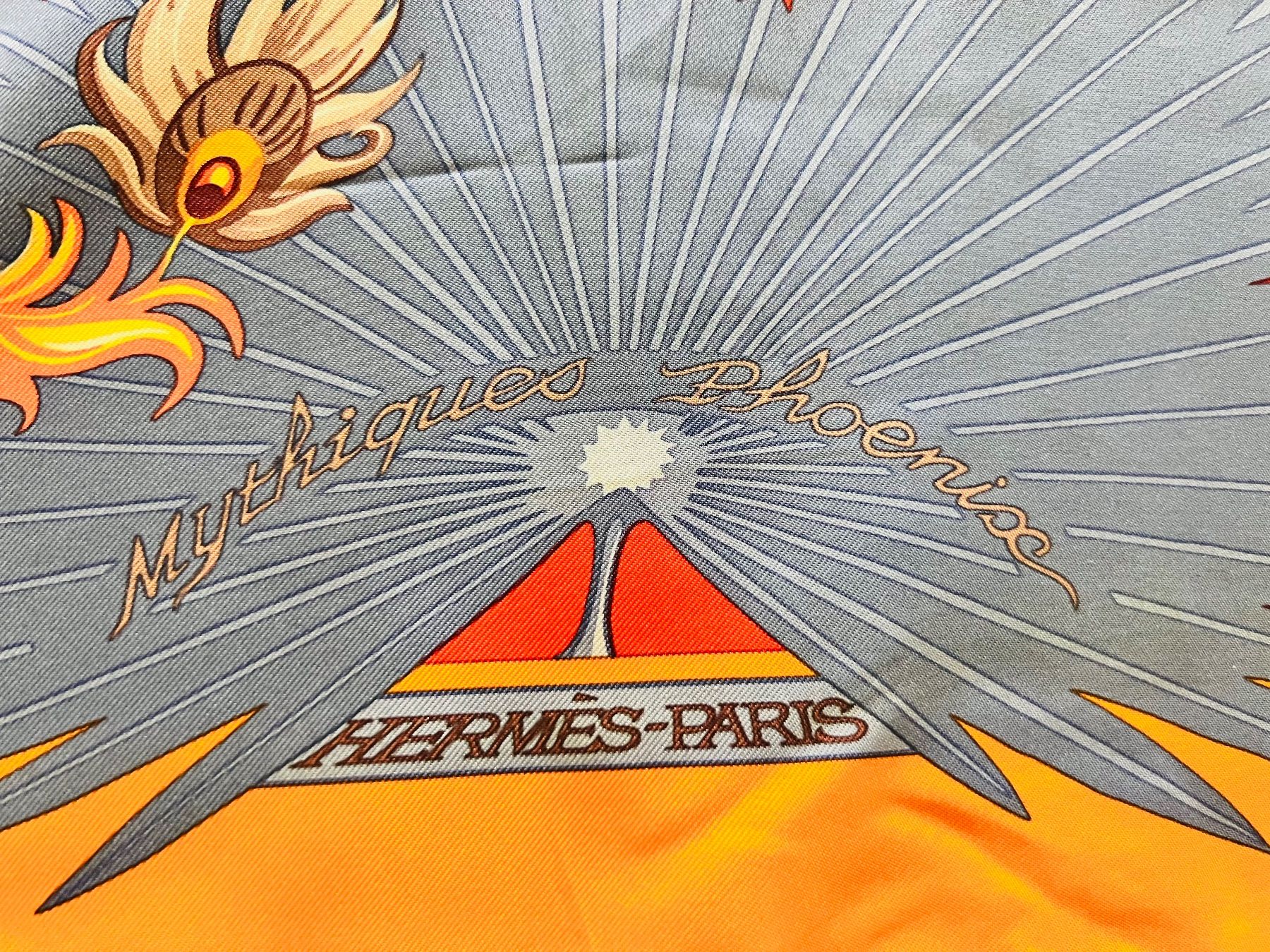 Hermès Foulards, Tücher & Schals: ❤️HERMÈS ❤️ mythique Phoenix foulard – Gebraucht aus Zürich von  7