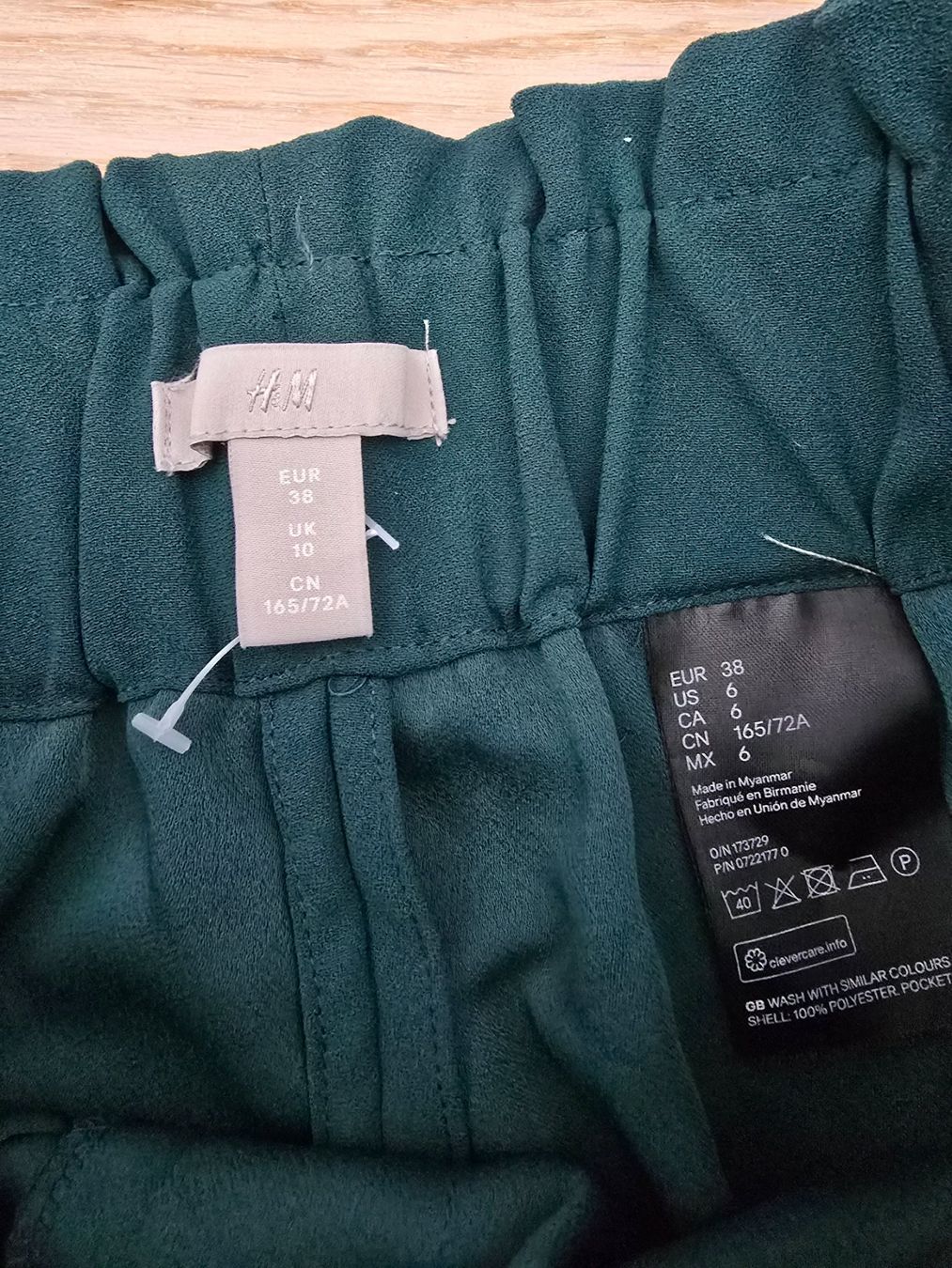 H&M Pantaloni: H&M High Waist Shorts - Grösse 38 – Nuovo e nell'imballaggio originale da Rickenbach b. Wil venduto da Kth_v8 2