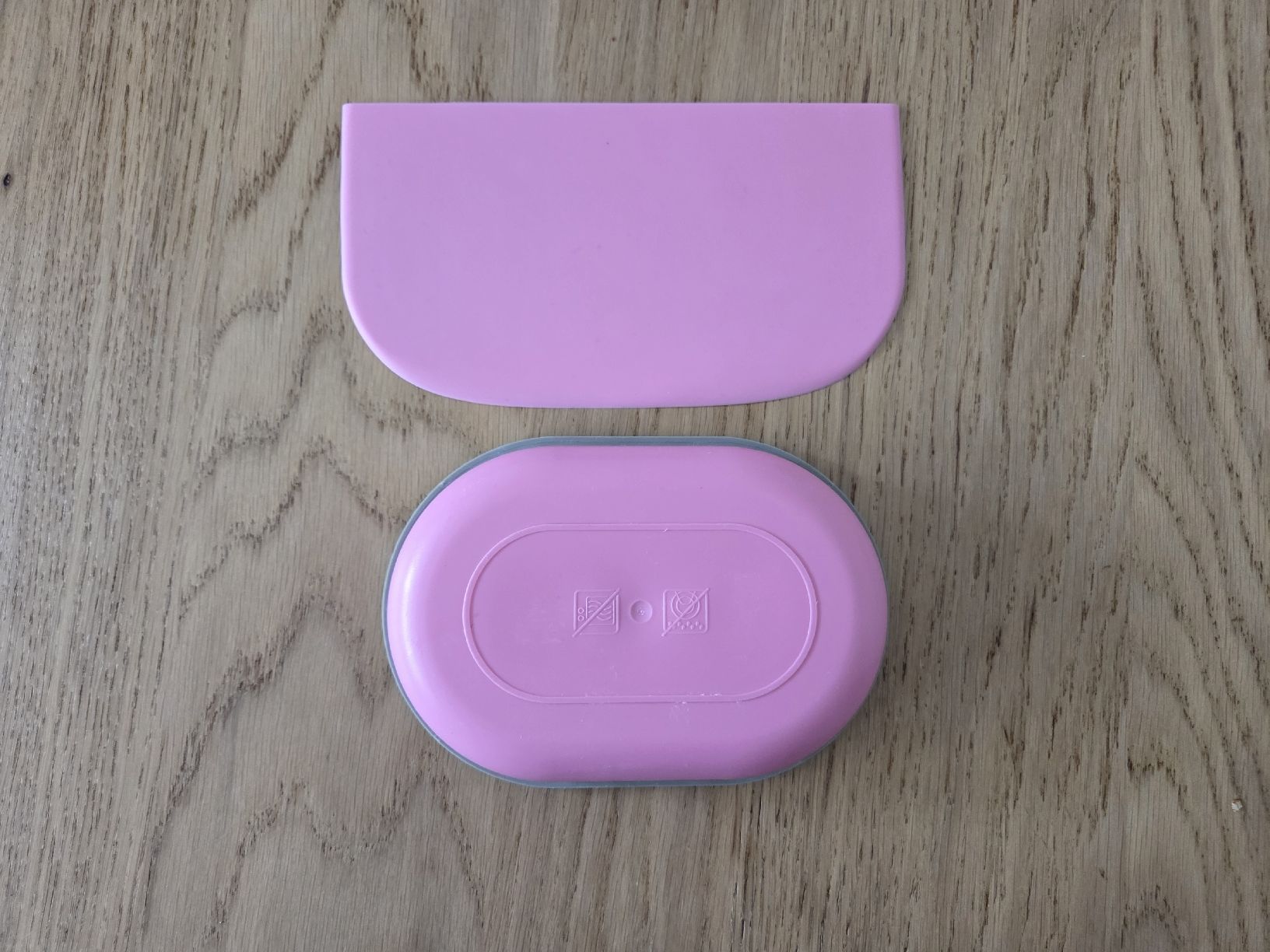 Ciotole: Surefeed Futternapf & Schutzmatte PINK – Usato da Sennhof (Winterthur) venduto da Hirnschmadder-1 1