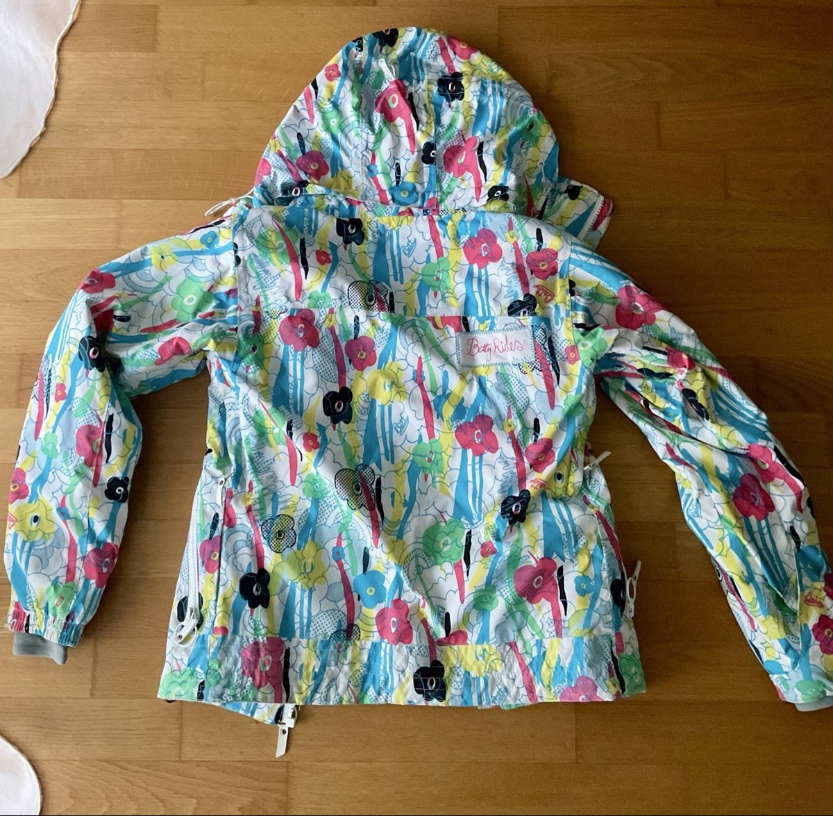 Jacken: Snowboard Jacke Betty Rides Grösse S – Gebraucht aus Aarau von chi_qnc5 1
