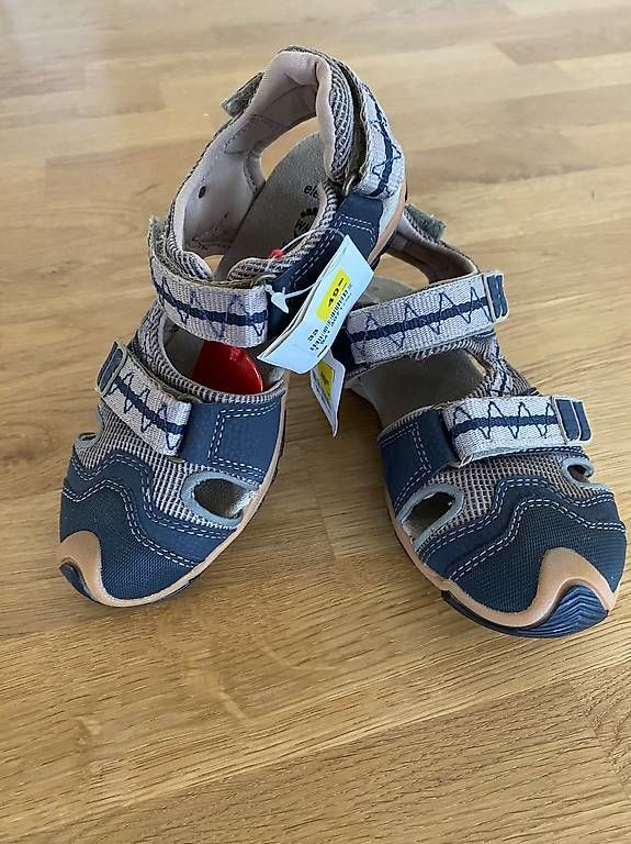 Scarpe per ragazzi: Kinder-Sandalen, Gr.33, NEU – Usato da Iffwil venduto da tan_l2nr