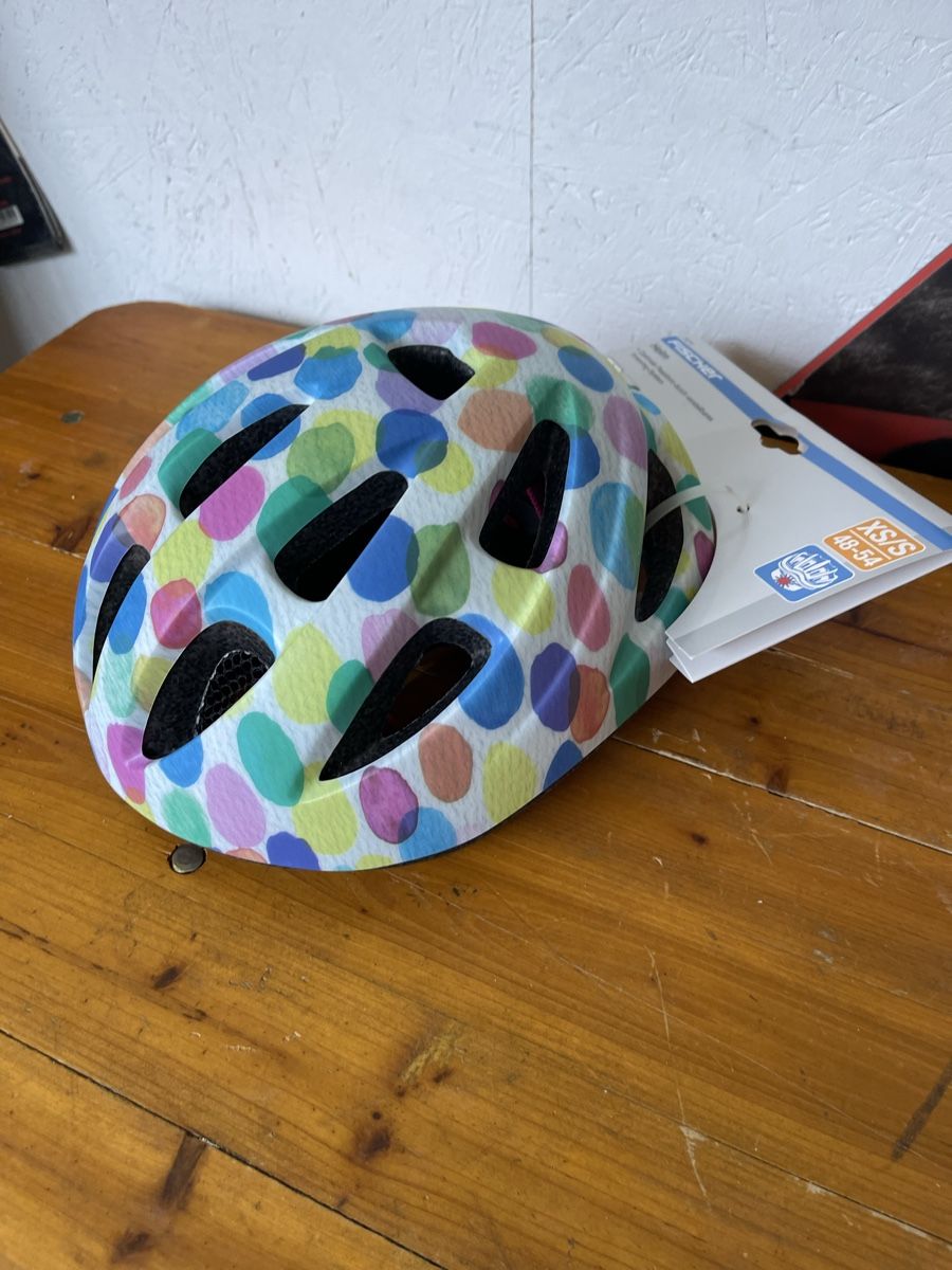 Caschi: Velohelm Neu mit licht Lot 010325020 – Nuovo e nell'imballaggio originale da Murten venduto da Ski-Outlet 1
