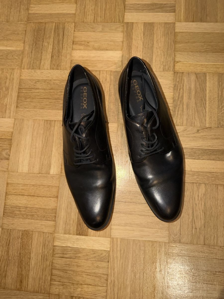 Geox Scarpe da uomo: Chaussures de ville Geox – Usato da Châtelaine venduto da Diogo.138 1