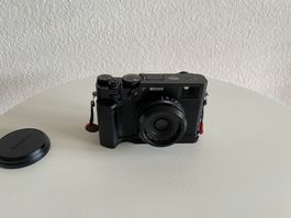 Fujifilm X100v – Black