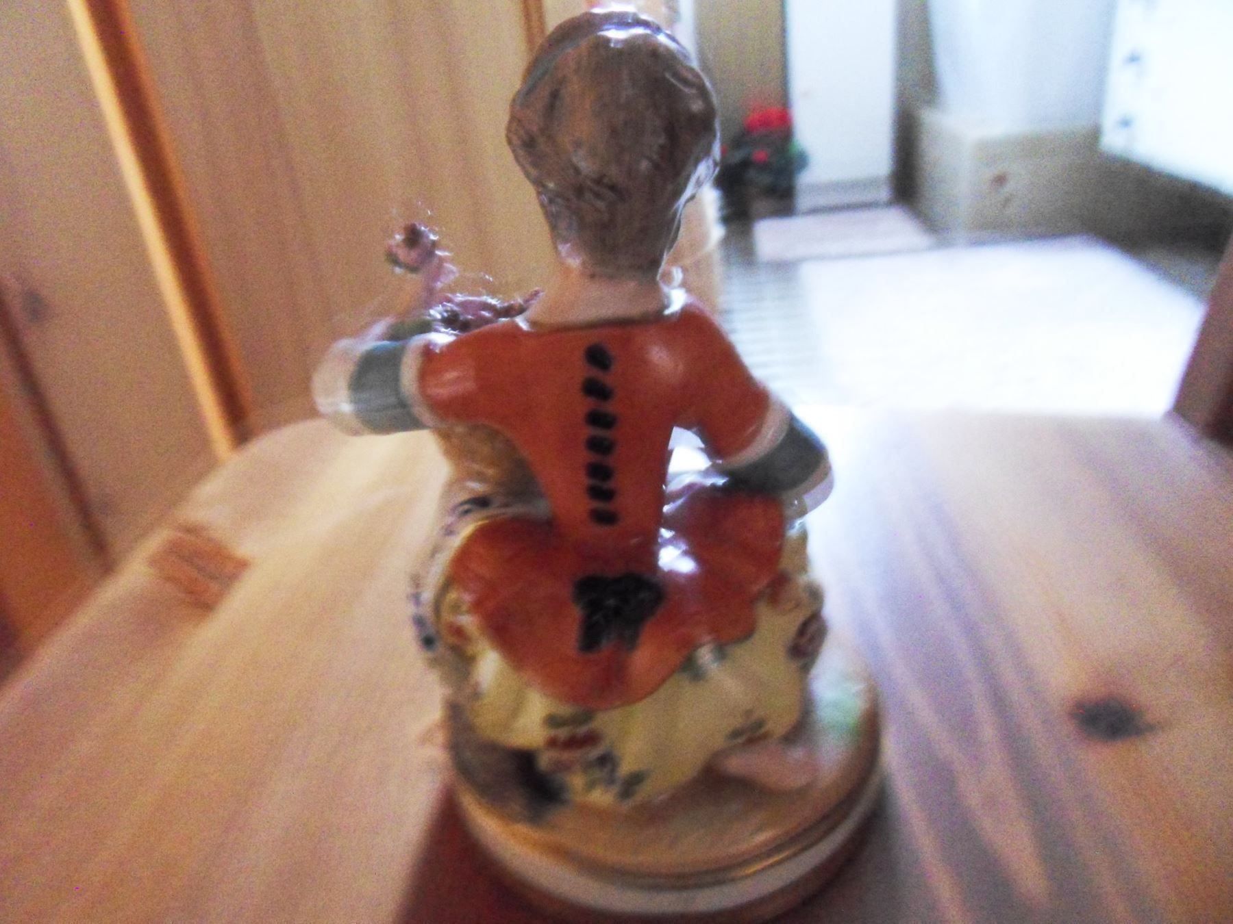 Statuette: hübsches Blumenmädchen – Usato da Schongau venduto da Eva-Katharina 4