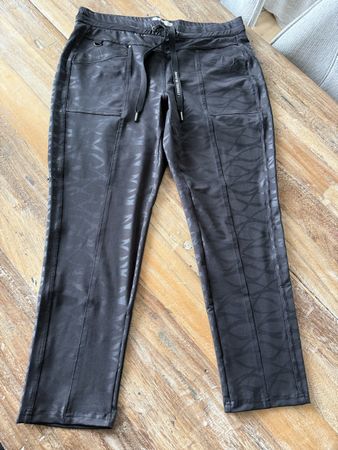 Hose von Street one, grösse 40/28