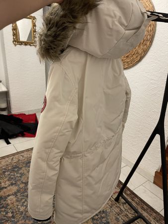 Winterjacke weiss mit Kapuze Grösse 36