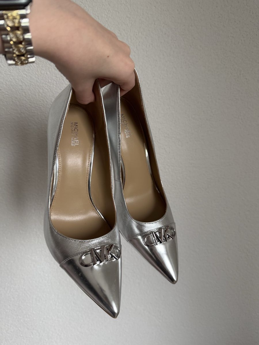 Michael Kors Scarpe da donna: Michael Kors Pumps, silber, US 10, festlich & schick – Usato da Spreitenbach venduto da TheStyleAtelier 7