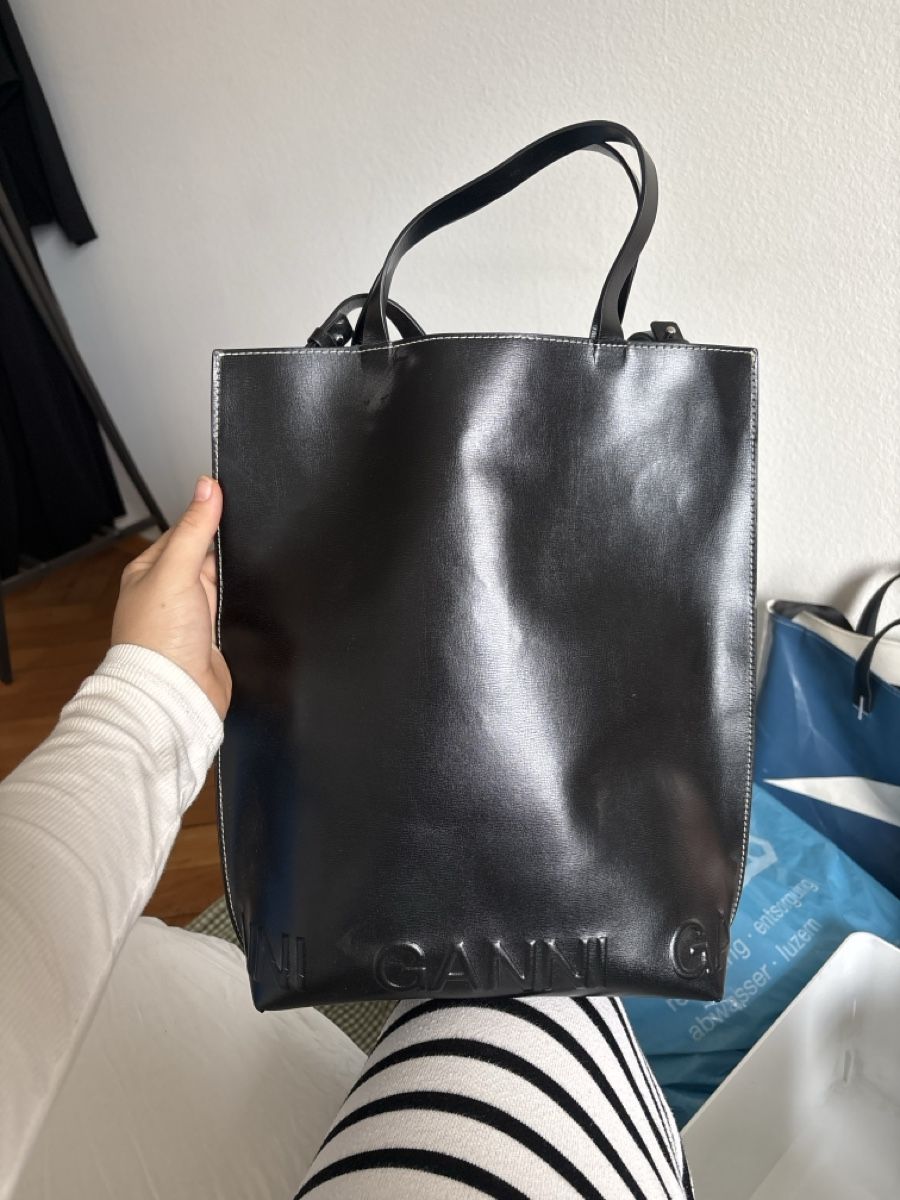 Ganni Taschen für Damen: Ganni crossbody bag – Gebraucht aus Luzern von rea_5692
