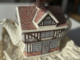 Teekanne Wellington The Rose and Crown Tudor Haus Design