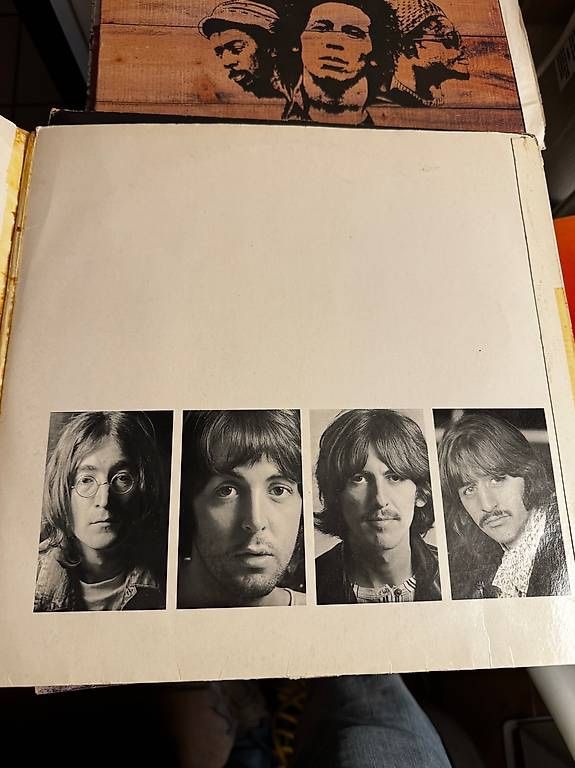 Dischi in vinile: Beatles White Album 1st Press Mono NUMBERED – Usato da Weiningen ZH venduto da Huessi2005 2