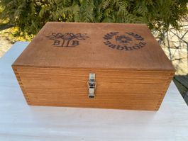 schöne Benci Brothers / Nabholz Holzkiste