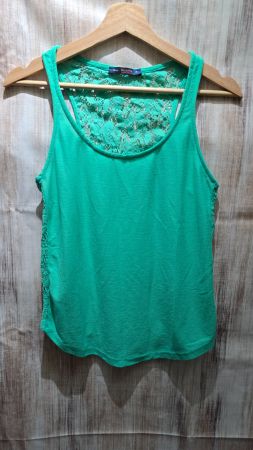 🎉 Bershka Tank Top - S - Smaragdgrün mit edler Spitze