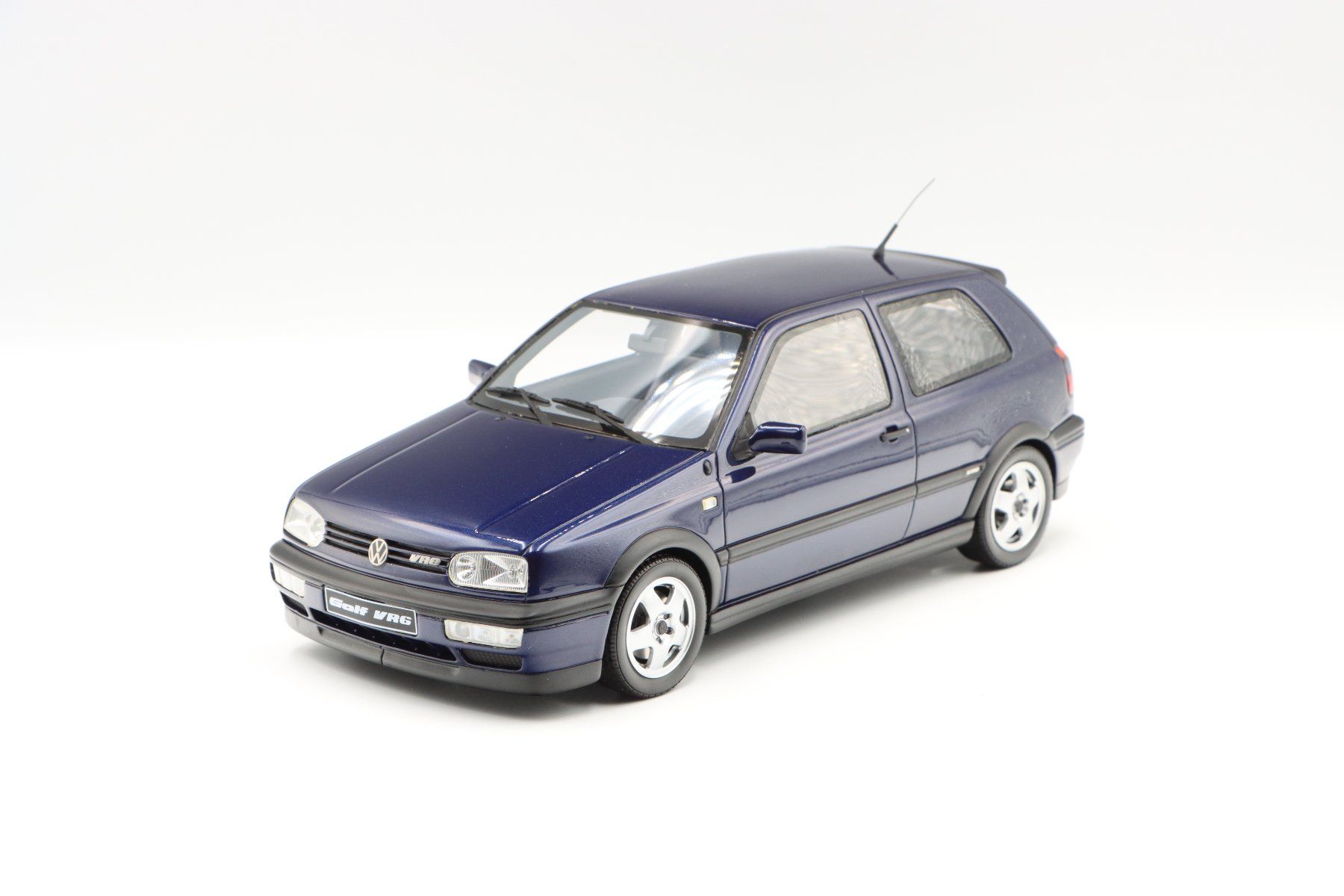 Volkswagen Modellautos: VW Golf 3 VR6 1995 1:18 Otto Models – Neu und originalverpackt aus Bühl b.Aarberg von modelldiecast 4