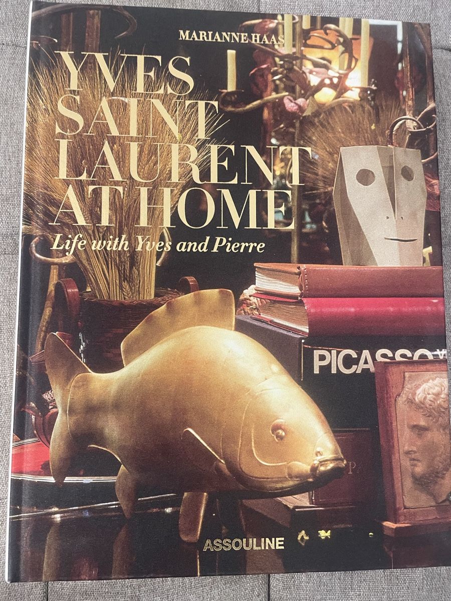 Libri: Book Yves Saint Laurent at Home – Nuovo (secondo la descrizione) da Epalinges venduto da Has_yhj9