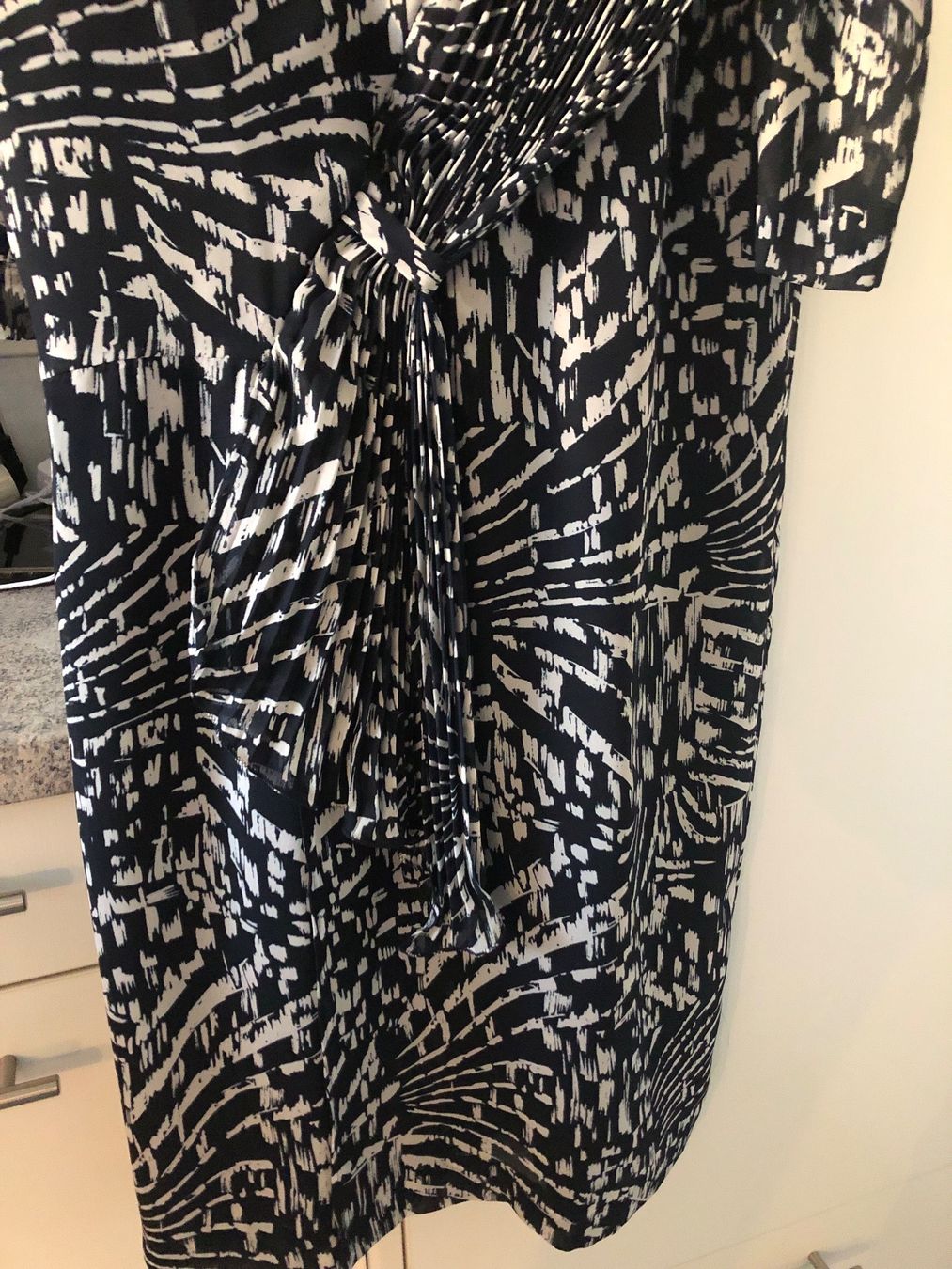 Kleider: DAMEN KLEID MIT JACKE GRÖSSE 38 – Gebraucht aus Basel von ros_sb8c 4