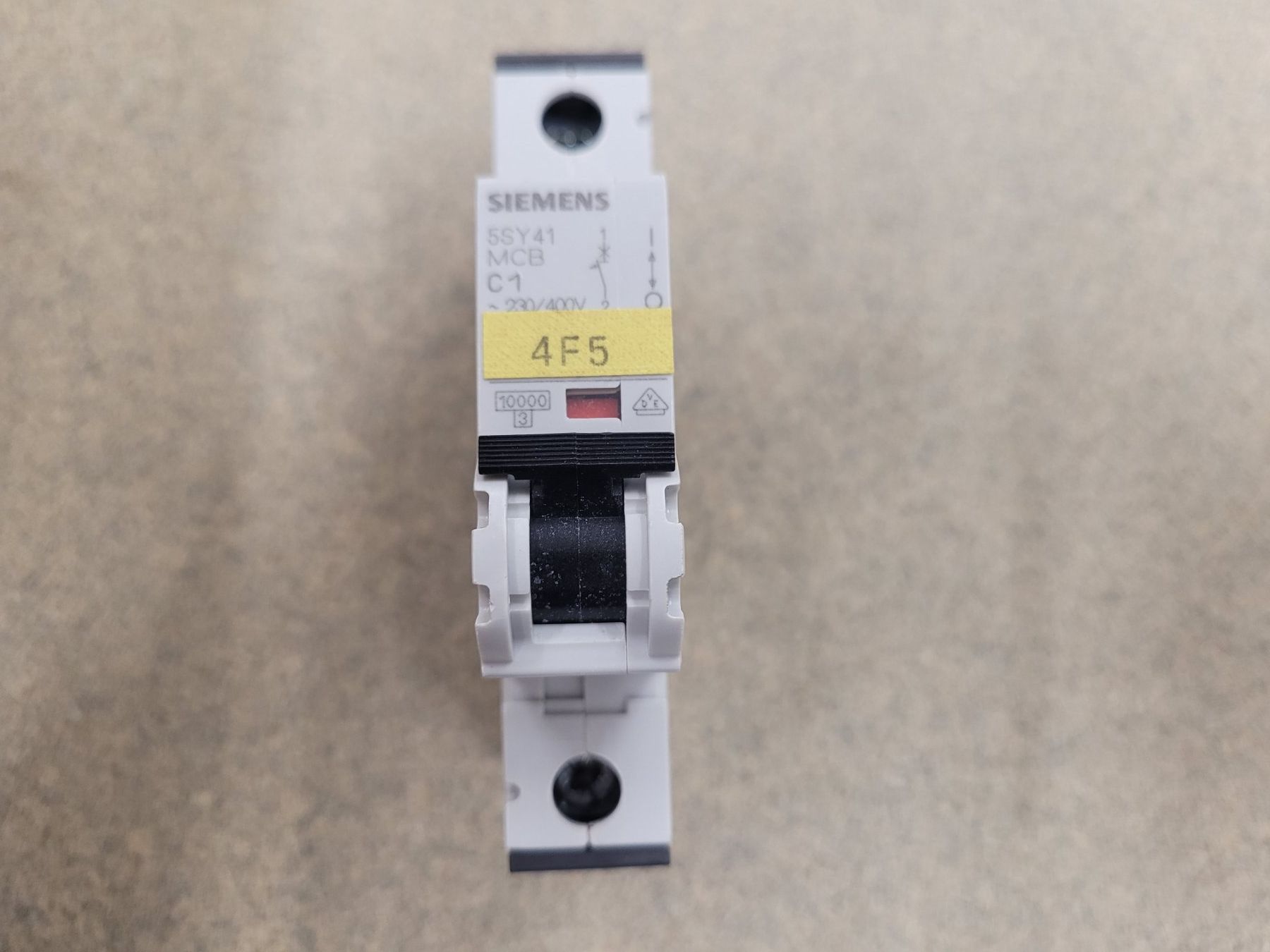 Siemens Interruttori: Siemens SSY41 MCB C1 Sicherungsautomat – Usato da Vitznau venduto da Vitznau84