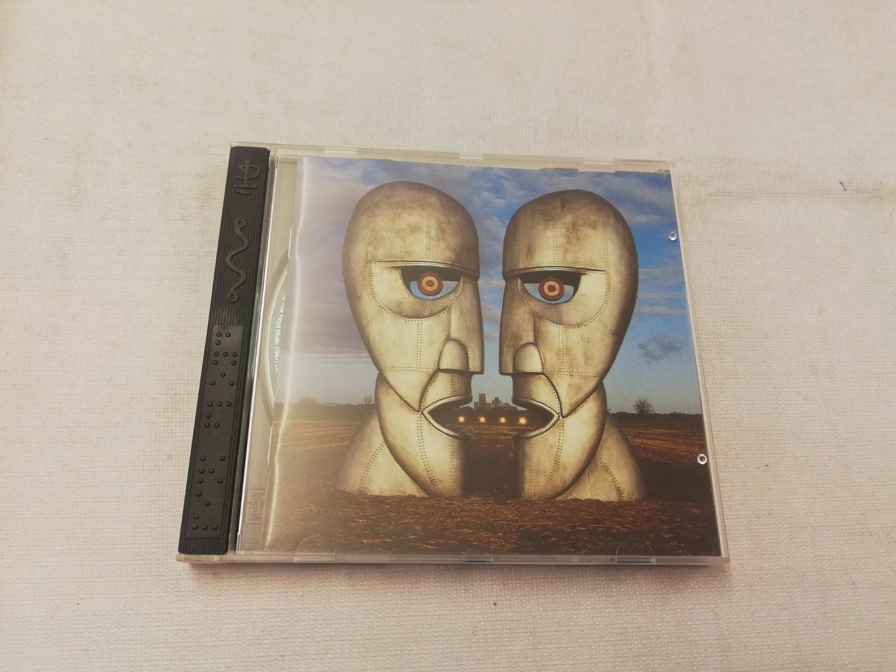 CDs: PINK FLOYD - THE DIVISION BELL – D'occasion à Bern par Vinylsound.ch