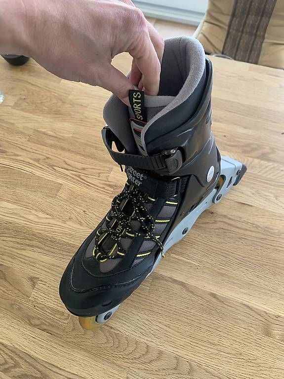Pattini in linea & Pattini a rotelle: Street Fighters Inline skates 44 – Usato da Davos Dorf venduto da BenoitFichaux 2