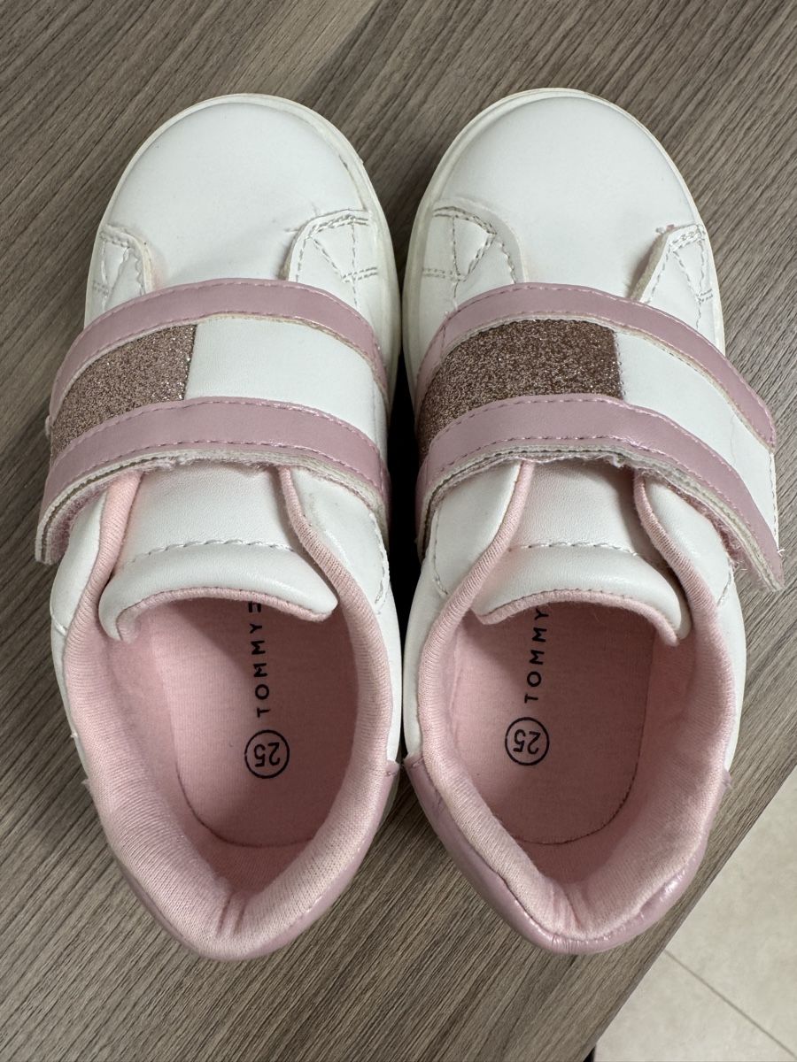 Tommy Hilfiger Schuhe für Mädchen: Tommy Hilfiger Sneaker Grösse 25 weiss/rosa – Gebraucht aus Geroldswil von CarrieO91 5