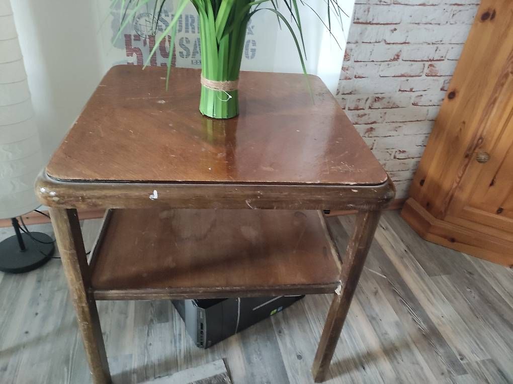 Tavoli: Holz Beistelltisch  – Usato da Kreuzlingen venduto da mini013 1