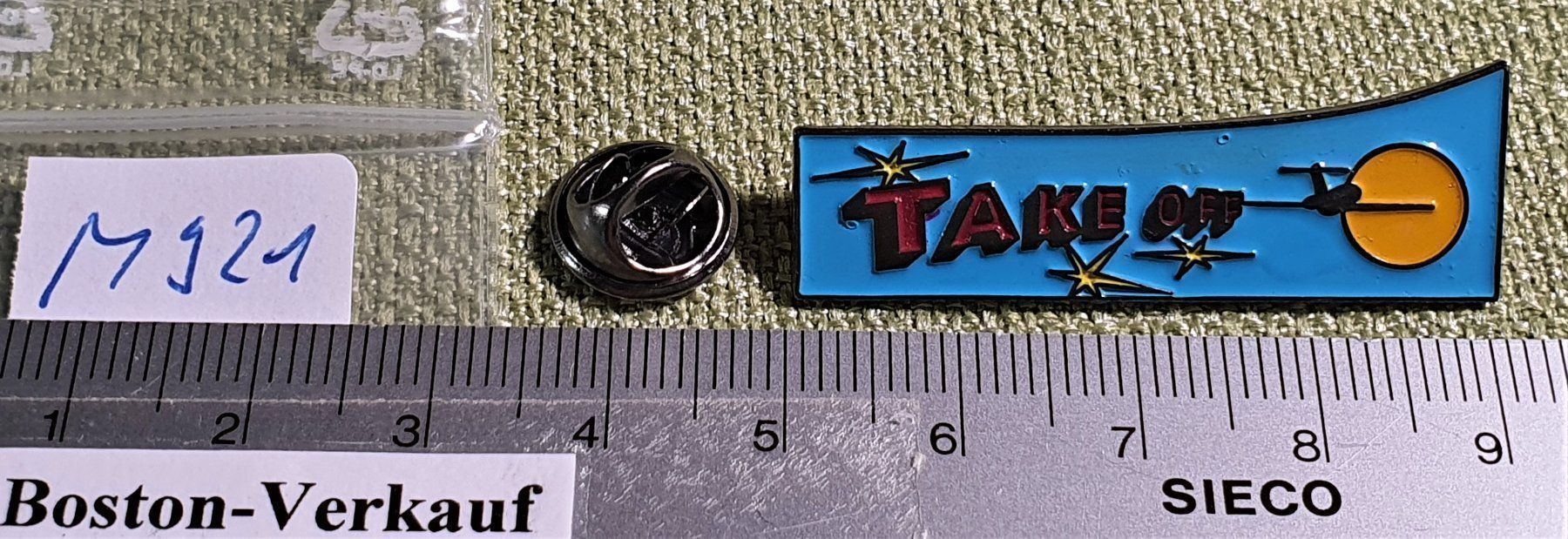 Placchette & Badge: M921 - Pin Flugzeug TAKE OFF – Usato da Reinach BL venduto da Boston-Verkauf 1