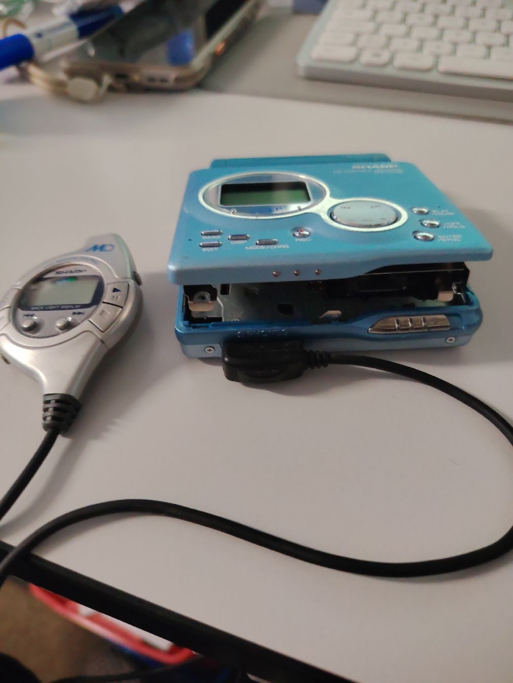 Minidisc: Sharp MD-MT88 MiniDisc Recorder blau gebraucht – Usato da Aesch BL venduto da Gebrauchtes_AeschBL 4