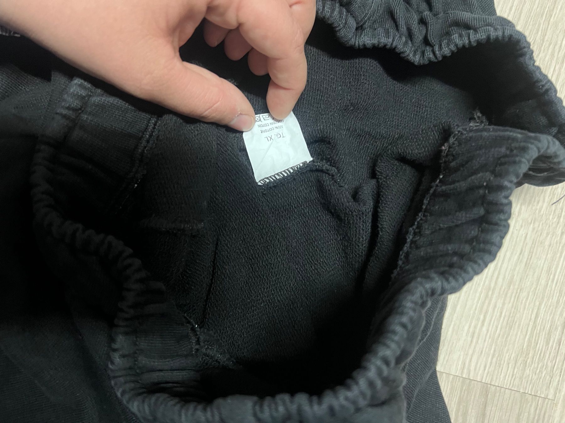Pantaloni: Trainerhosen schwarz Gr. XL – Usato da Glashütten venduto da x.mayla 2