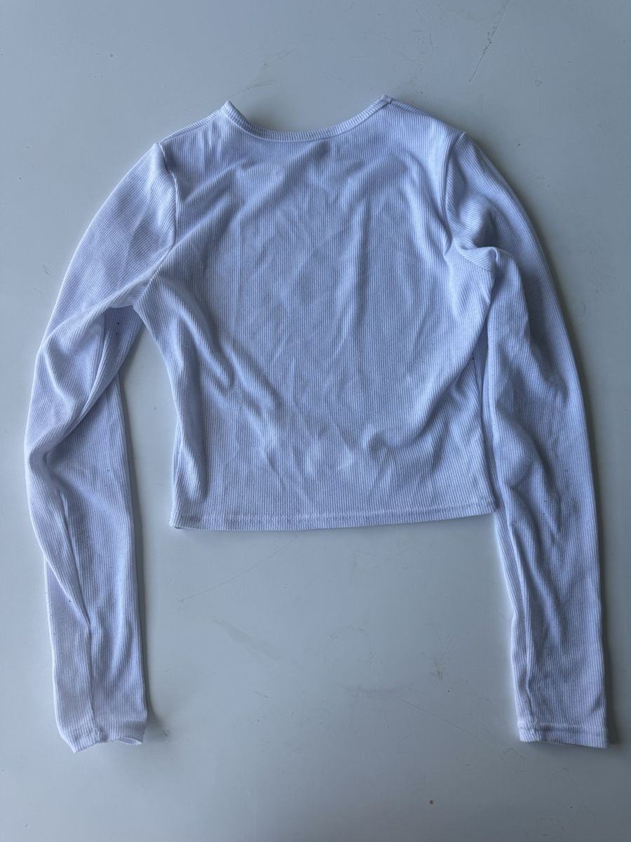 Top: basic White Ribbed Longsleeve Crop Top – Nuovo (secondo la descrizione) da Zürich venduto da forestF4iry