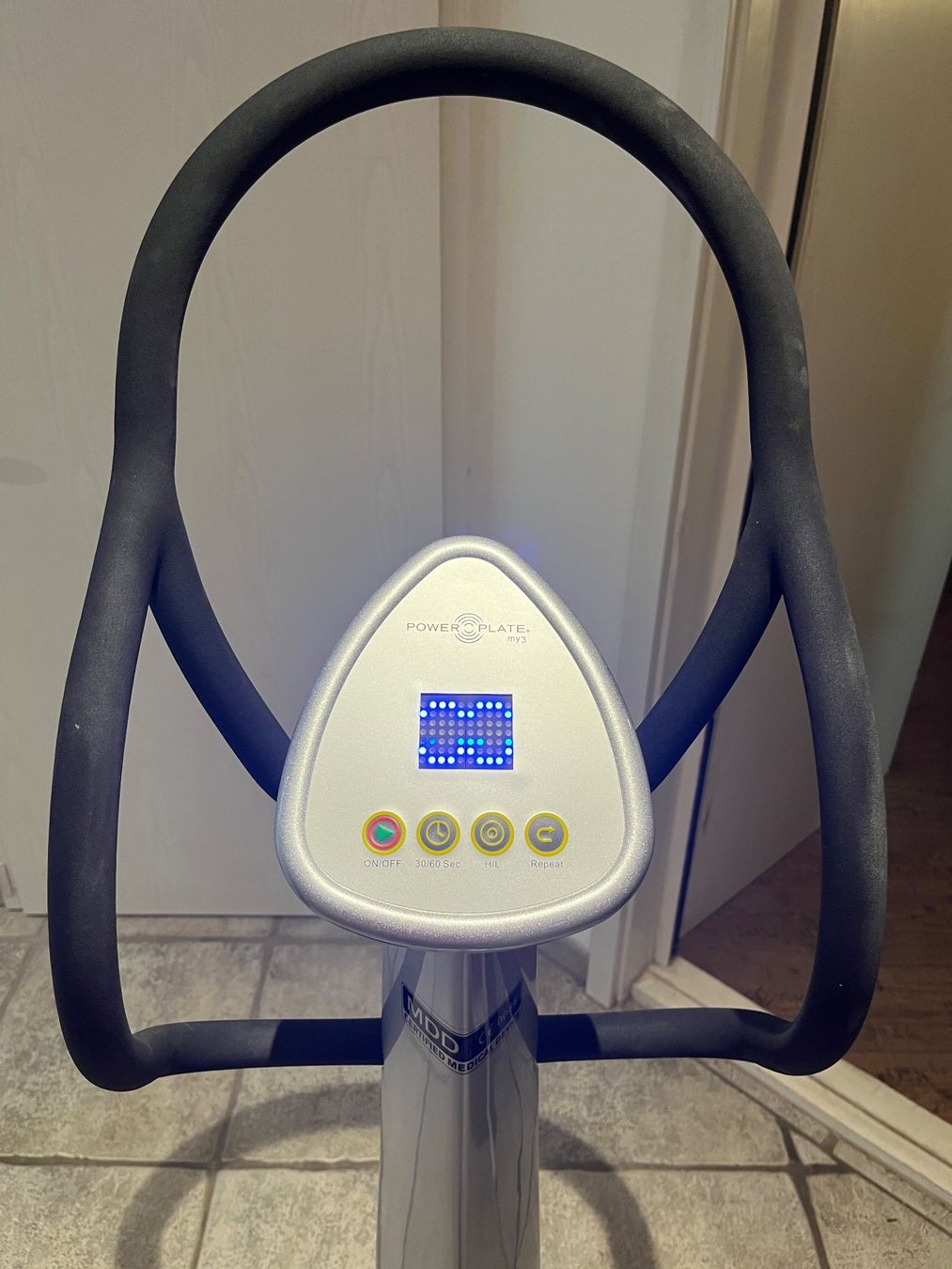 Power Plate Hometrainer: Power Plate My3 silber – Usato da Däniken SO venduto da Rc30hellraiser 2