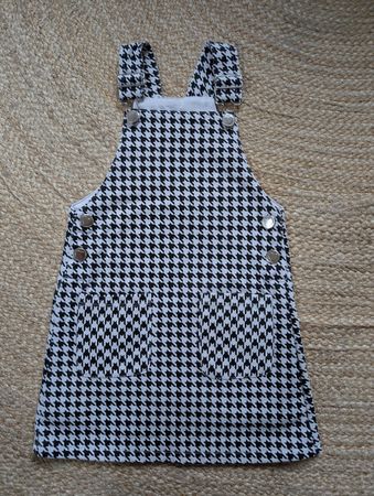 Süsses Mädchen Kleid Grösse 104 - Pepita Muster
