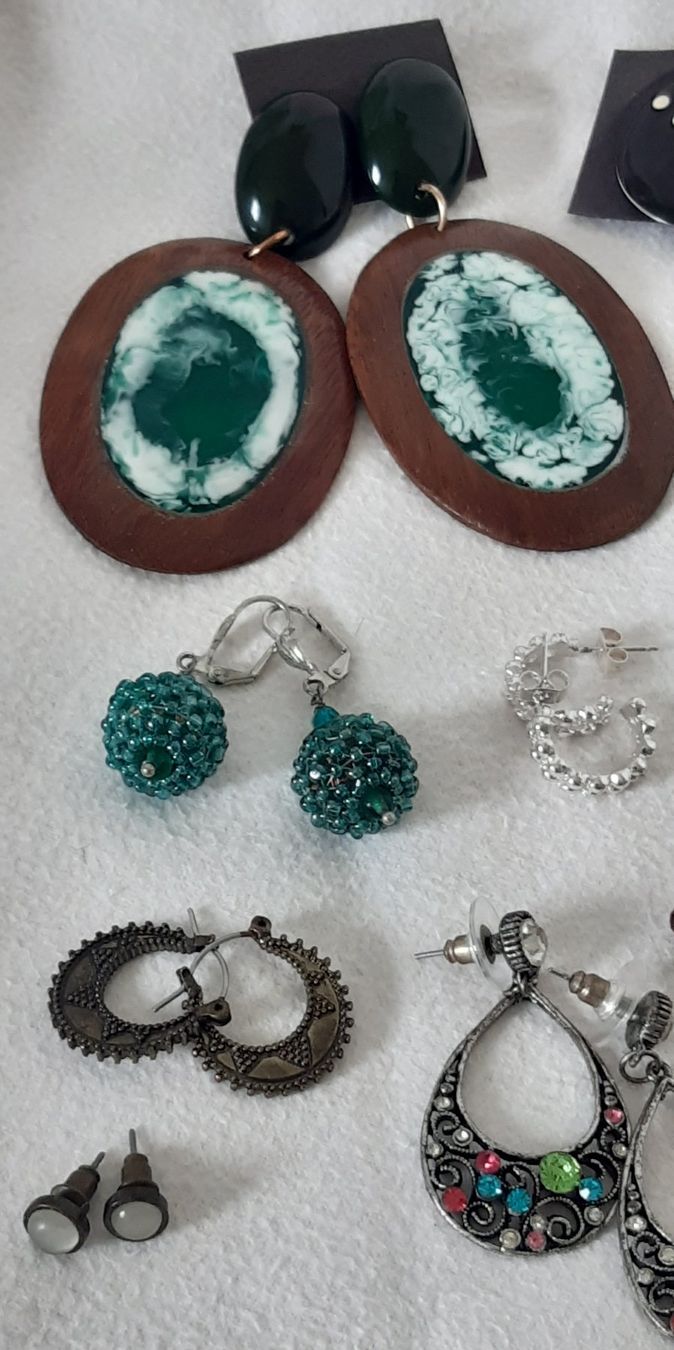 Altri gioielli: 20-teiliges Ohrschmuck-Set: Vintage & moderner Modeschmuck – Usato da Emmenbrücke venduto da WillisauerRingli 1
