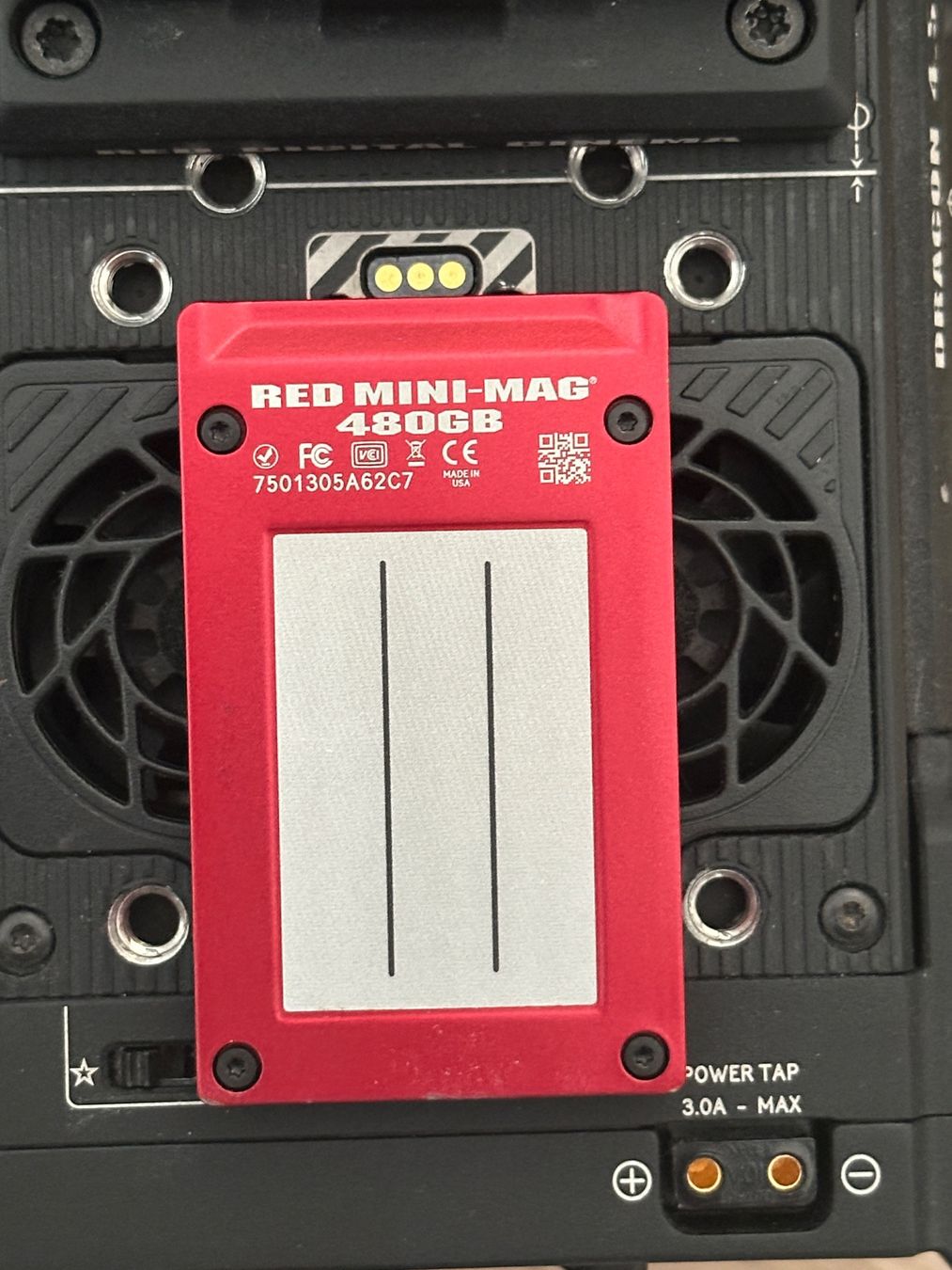 Red Videocamere: RED DSMC2 Raven / Brain / Screen / 480 GB mini mag incl – Usato da Tegna venduto da gae_657d 3