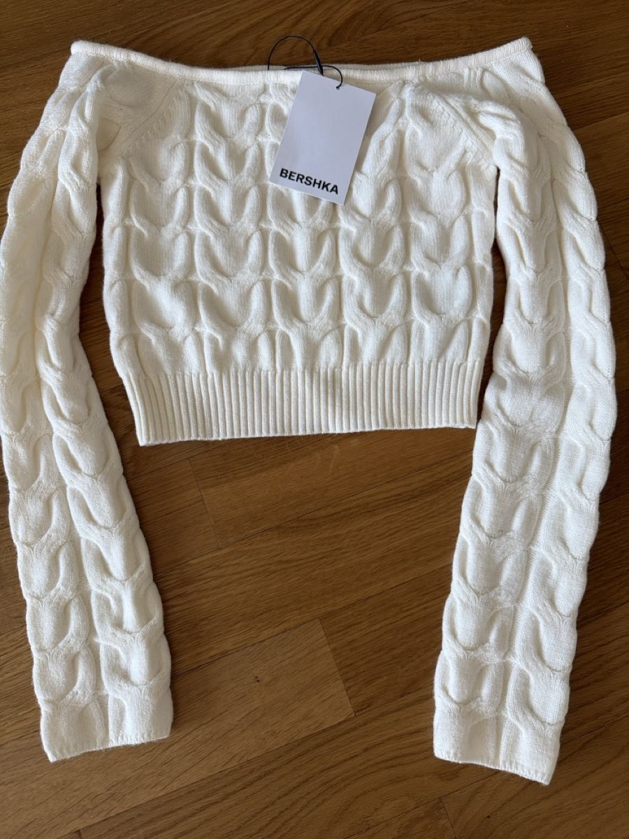 Bershka Maglioni & Felpe: Bershka Strickpullover Off-Shoulder, neu mit Etikett, S – Nuovo (secondo la descrizione) da Horgen venduto da red_sonja