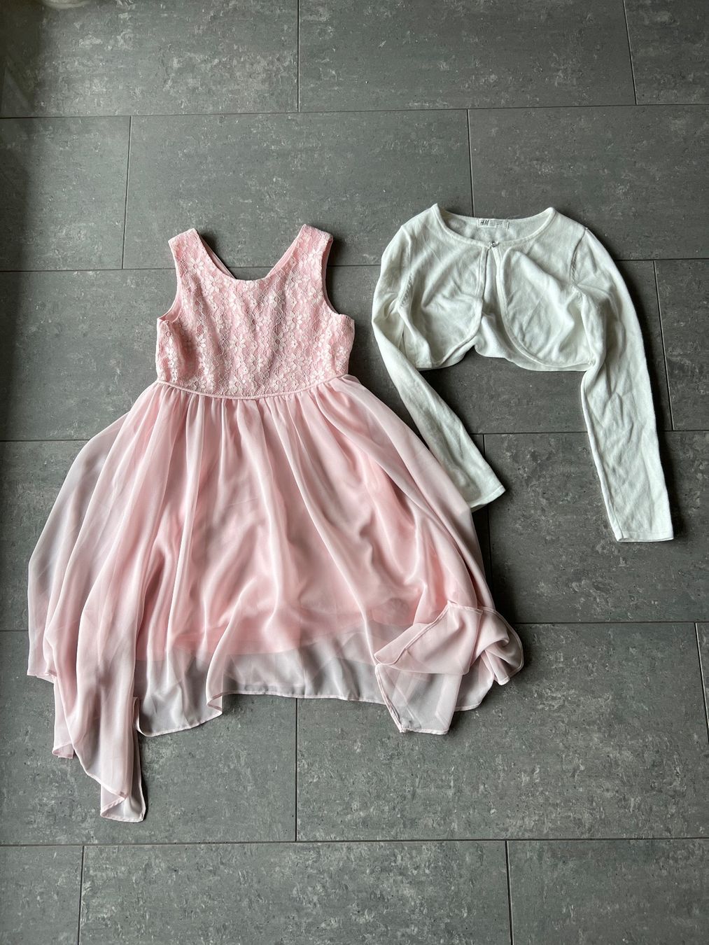 Lotti & Set di vestiti: Kleid und Bolero Grösse 146 – Usato da Würenlingen venduto da Isa750