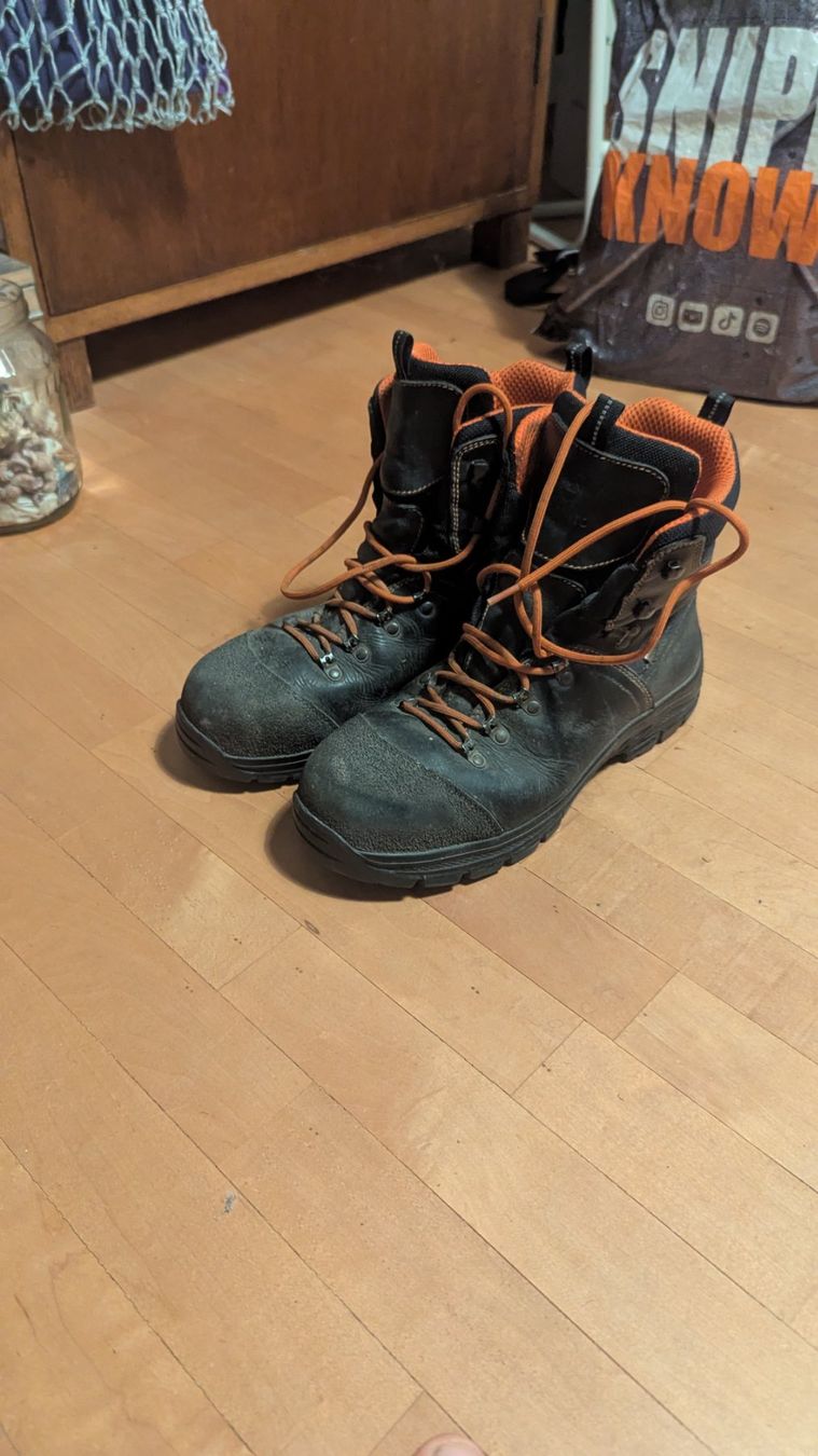 Scarpe da uomo: Bormio Sicherheitsschuh 43 – Usato da Kilchberg ZH venduto da magictobi 4