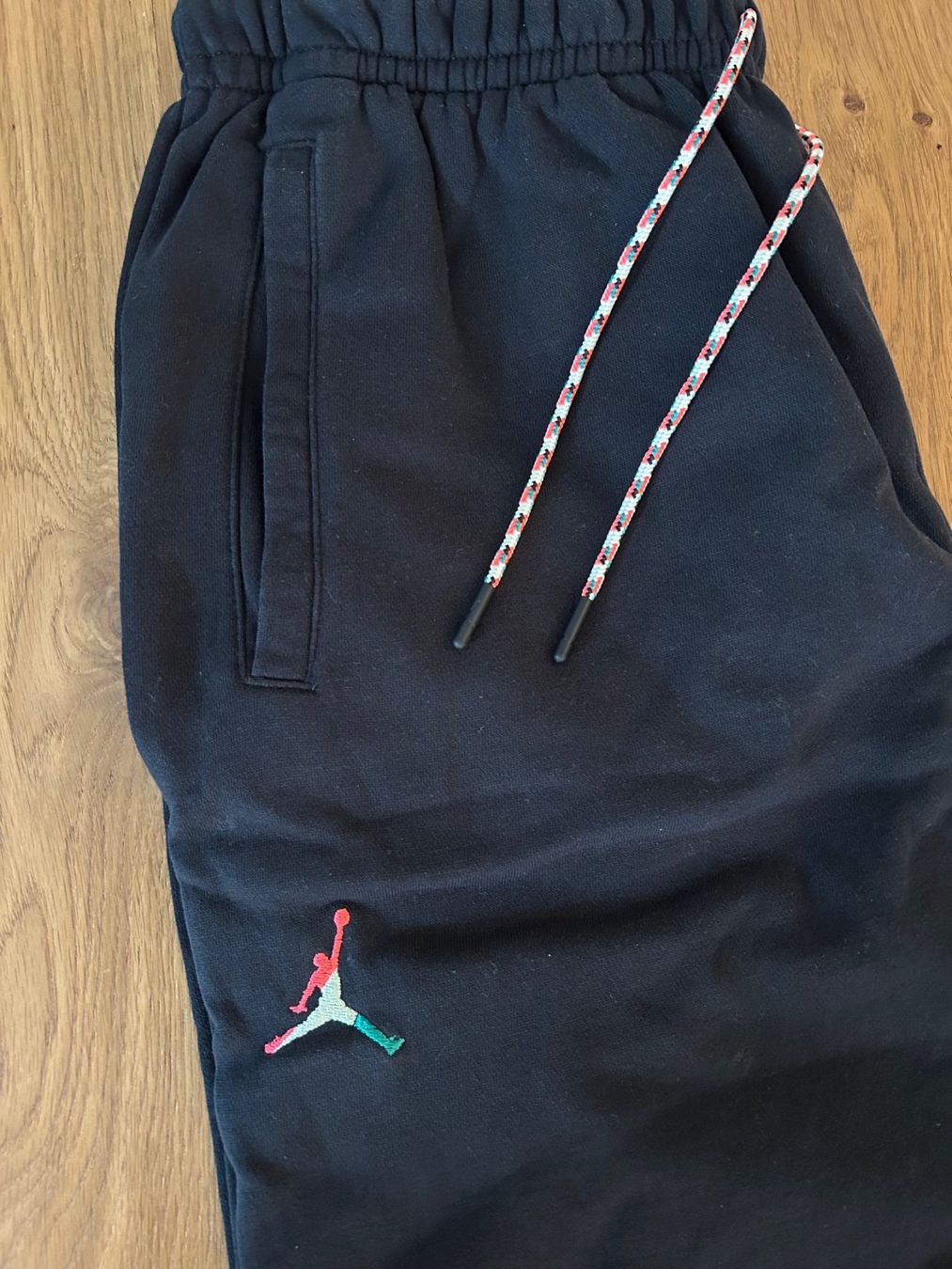 Pantaloni: Jordan Air Sweatpants – Usato da Flawil venduto da bridge28 1