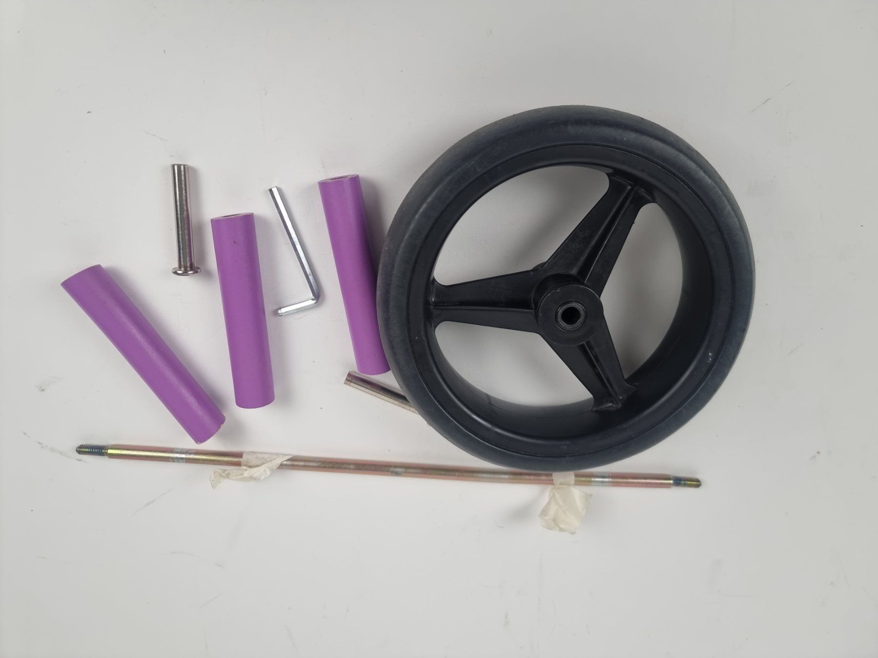 Veicoli per bambini: Kindervelo mit Ersatzrad – Usato da Urtenen-Schönbühl venduto da Restwert_Schoenbuehl 4