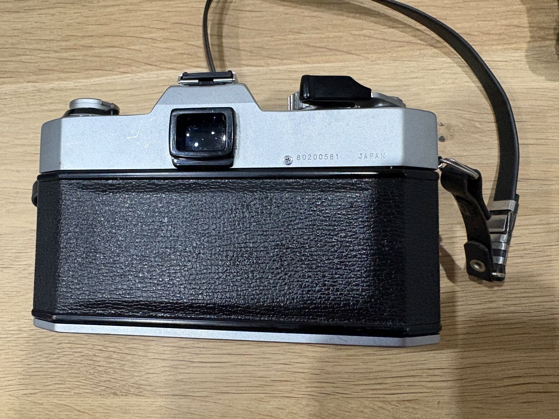 Yashica Fotocamera: YASHICA FX - 2 Camara + 2x Objektiv – Difettoso da Lausen venduto da sen_jm7c 8