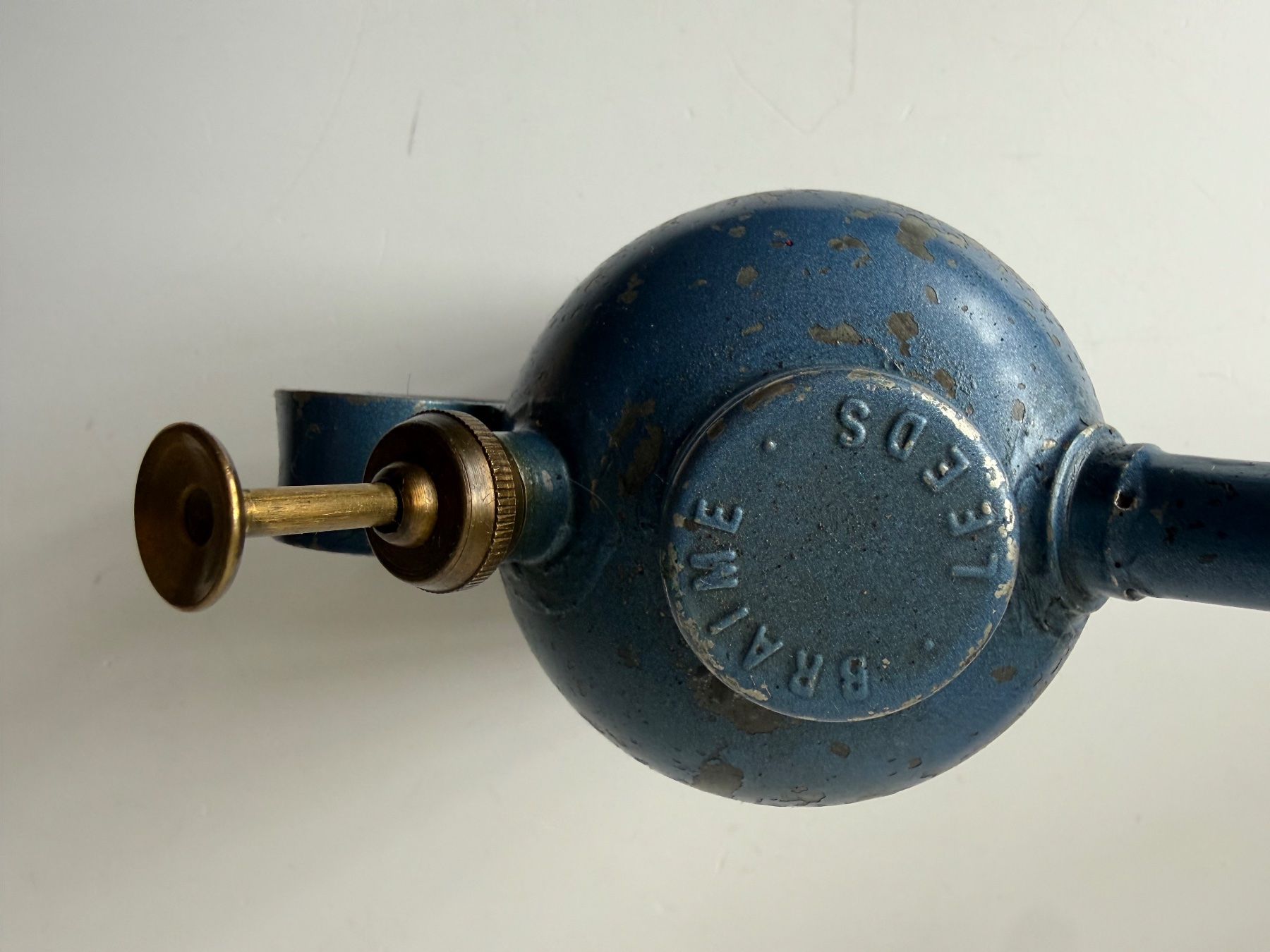 Tutti gli attrezzi: Altes Vintage Oelkännchen – Usato da Zwingen venduto da moje1 2