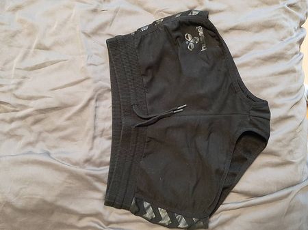 Hummel kurze Sportshorts Gr. XS Schwarz