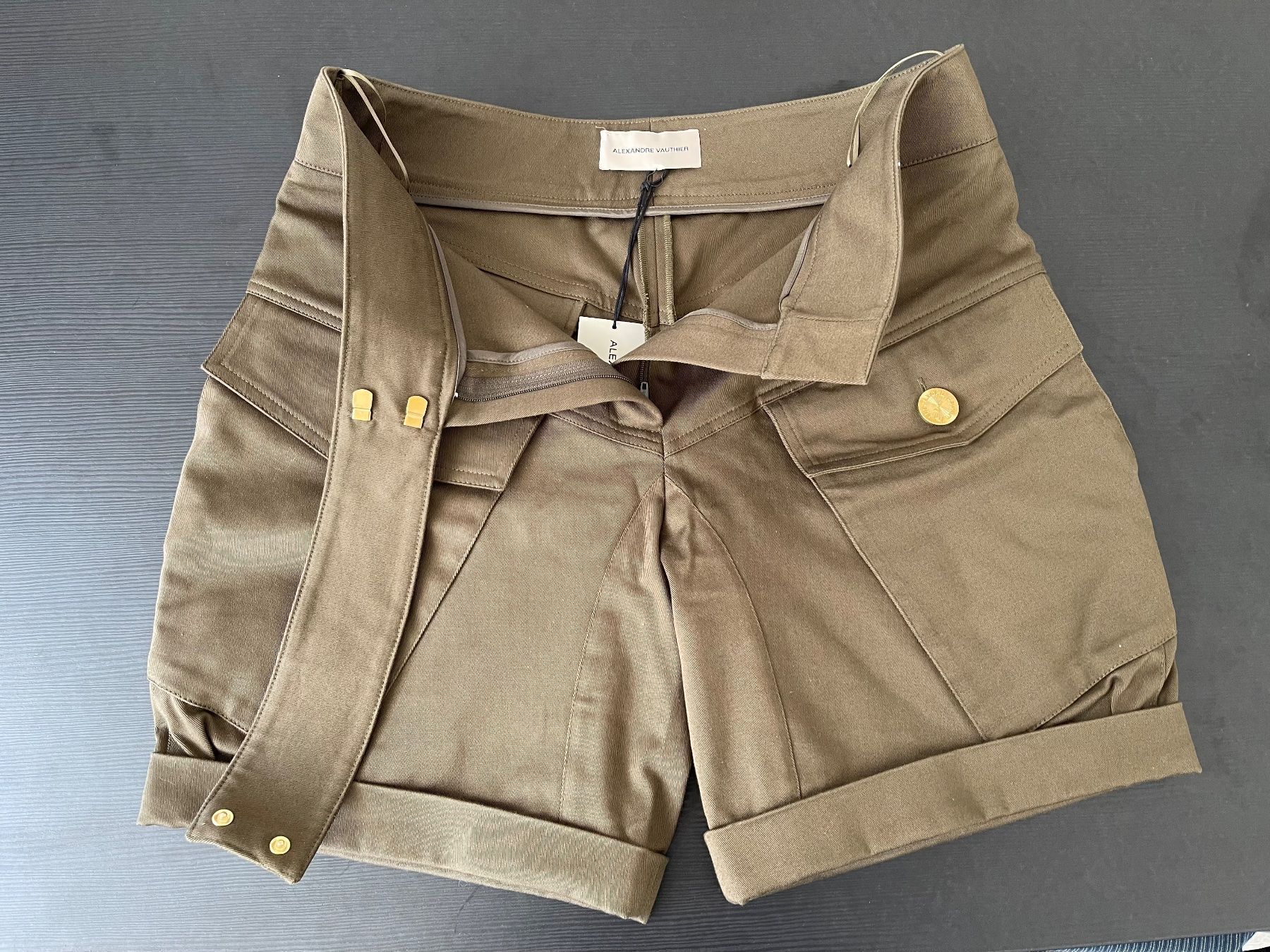 Pantaloni: Alexandre Vauthier shorts new 750€! – Nuovo (secondo la descrizione) da Barna venduto da orbuyorcry 5