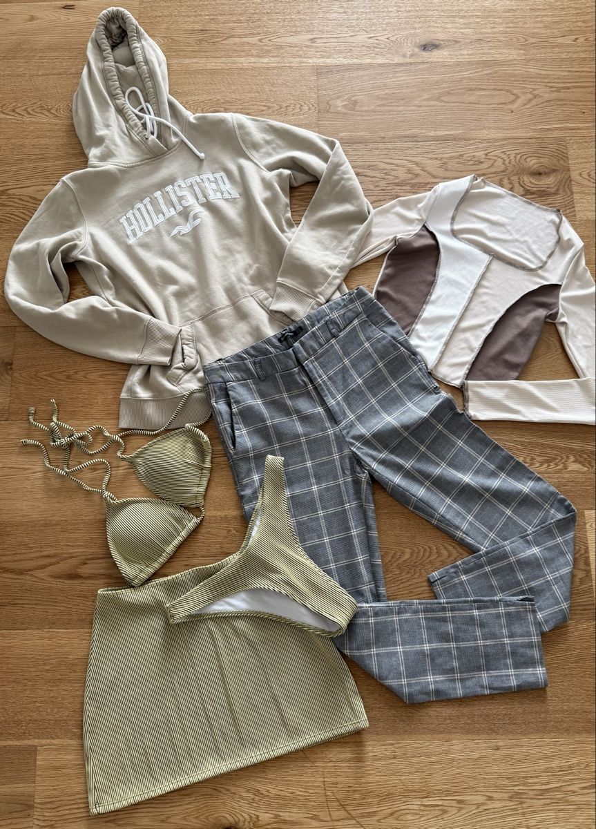 Hollister Lotti di vestiti: Clothes set M / Hollister,Stradivarius – Usato da Boswil venduto da hey.itsme
